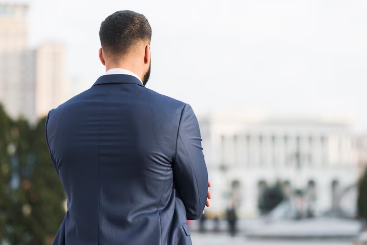 A business litigation attorney